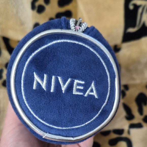 Blue Velour Women's Bag with Gold Heart Charm - Picture 2 of 6